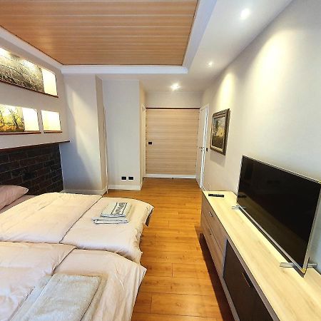 Centerscape - Studio By Dion Apartment Tirana Bagian luar foto