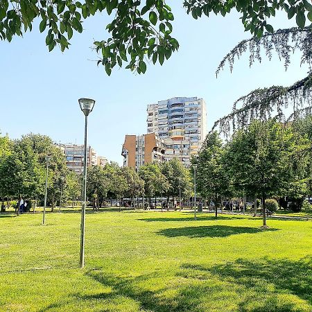 Centerscape - Studio By Dion Apartment Tirana Bagian luar foto