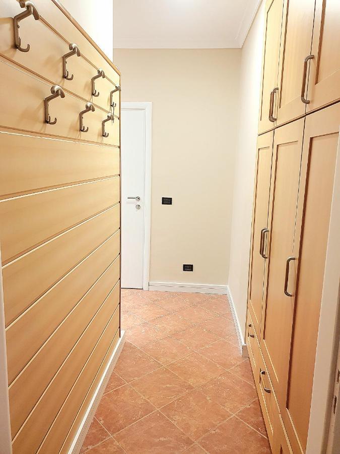 Centerscape - Studio By Dion Apartment Tirana Bagian luar foto