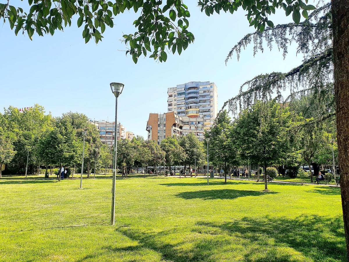 Centerscape - Studio By Dion Apartment Tirana Bagian luar foto
